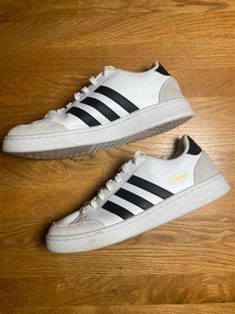 adidas weiß mit schwarzen streifen